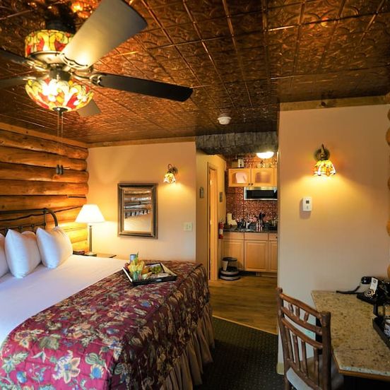 Bedroom view of Pike's Waterfront Lodge