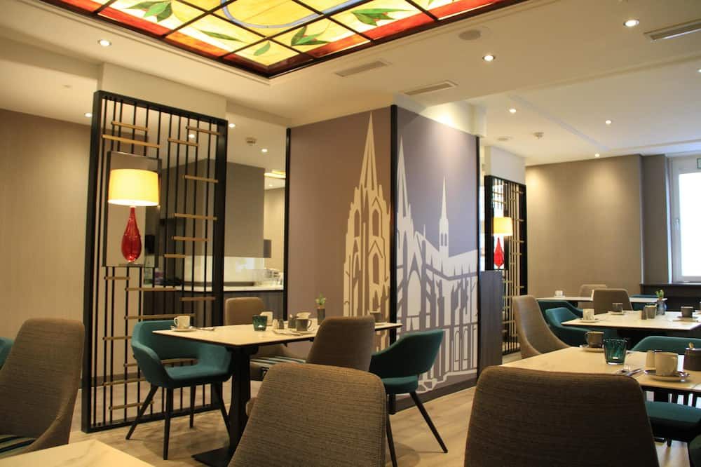 هوتل ليسكيرتشن كولن