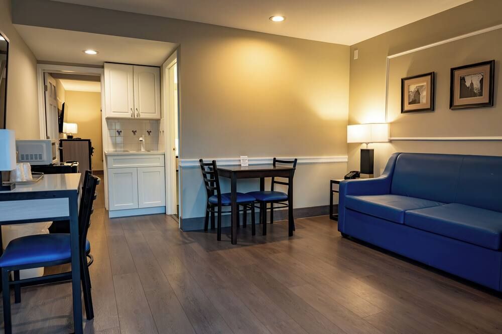 Whitman Motor Lodge - Huntington - Wohnzimmer