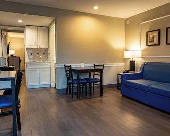 Whitman Motor Lodge - Huntington - Sala de estar