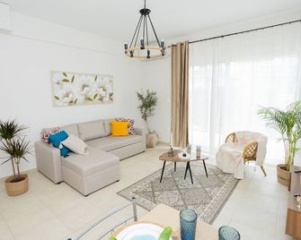 Art of Xenia! Maisonetee Sani Chalkidiki! - Kassandreia - Sala de estar