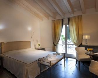 Hotel Bogliaco - Gargnano - Bedroom