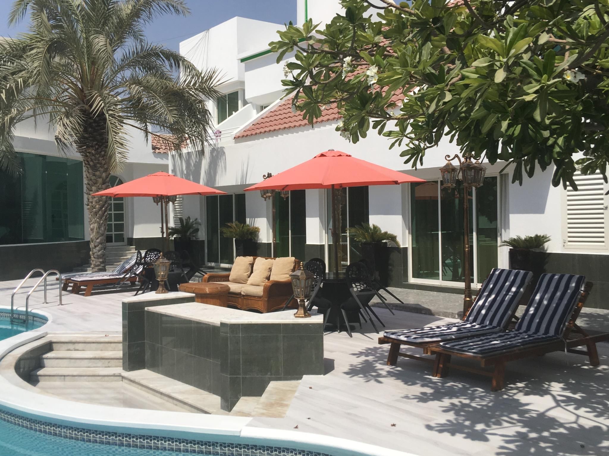 Al Khalidiah Resort - Sharjah - Building
