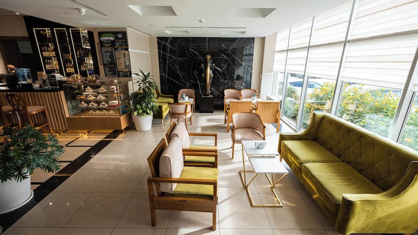 داستان هوتل أكتوب