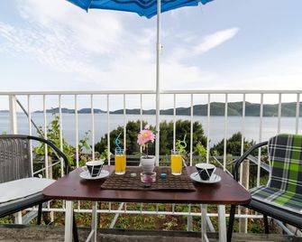 Apartment Giovani - Two Bedroom Apartment with Balcony and Sea View - Slano - Balcony