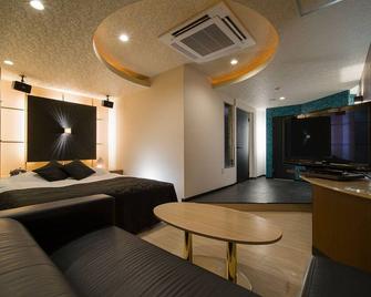 Nonsmoking Luxury Room with bath and toilet / Nishinomiya Hyōgo - Nishinomiya - Schlafzimmer