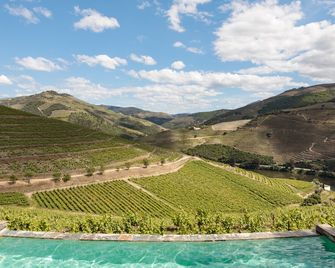 Quinta Nova Winery House - Relais & Châteaux - Covas do Douro - Zwembad