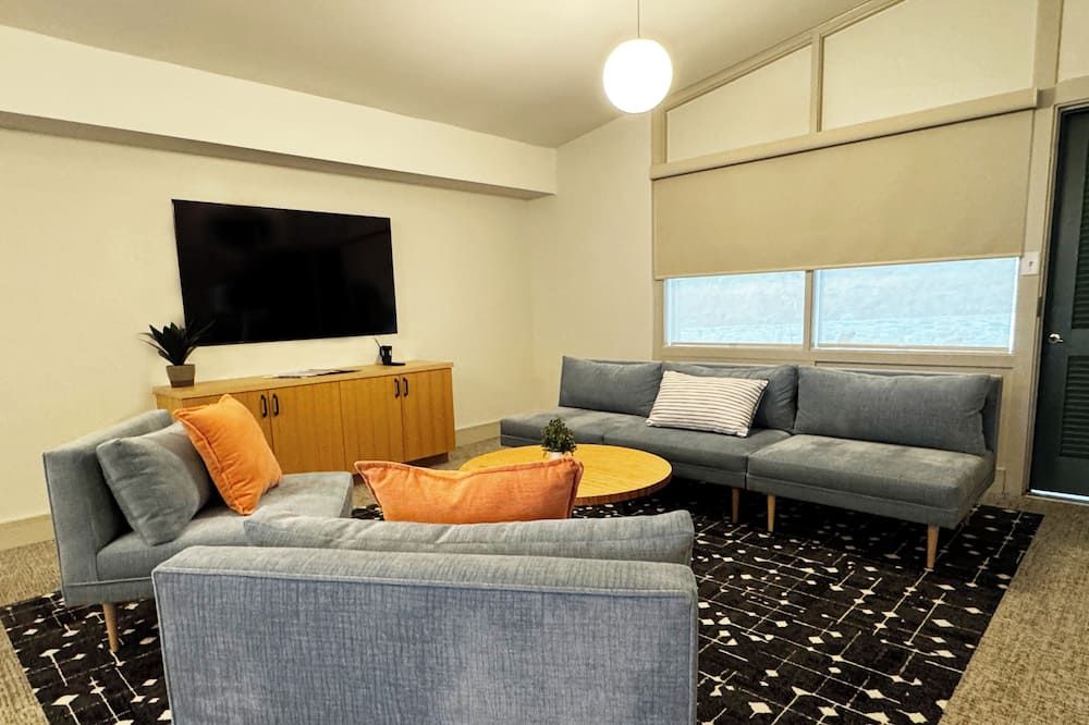 كولوني هاوس موتور لودج