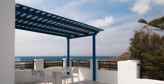 Villa Adriana Hotel - Agios Prokopios - Balkong