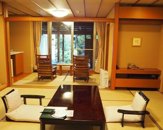 Kusatsu Onsen Boun - Kusatsu - Sala de estar