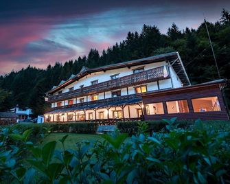 Resort 7 Crai - Cabana Craiul Crailor - Zărnești - Building