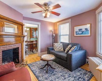 Apartment in Bangor - Bangor - Living room