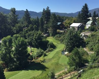 Linderhof Inn - Leavenworth - Exterior