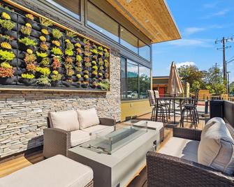 The Evergreen - Corte Madera
