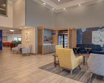 Holiday Inn Express & Suites Wadsworth By IHG - Wadsworth - Будівля