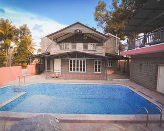 Stony Grove Farm Retreat - Bengaluru - Pool