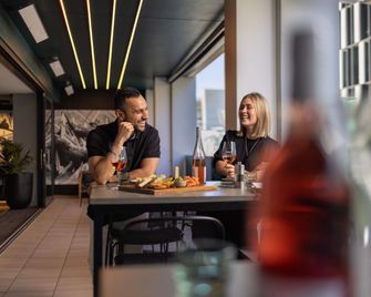 Ibis Christchurch - כרייסטצ'רץ' - בניין