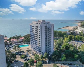 Sea View Apartments - Avenue Hotel - Olimp - Building