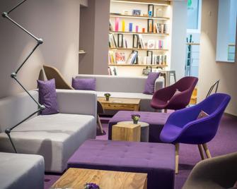 Campanile Dijon Centre - Gare - דיז'ון - טרקלין