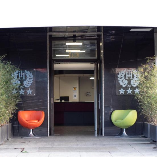 Tiby Hotel image 1