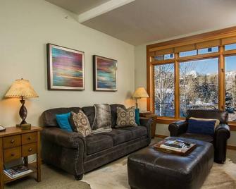 Summertime Sanctuary Top-floor Mountain Studio - Snowmass Village - Sala de estar