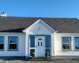 Rockgardencottage Bed& Breakfast - Lettermacaward - Gebouw