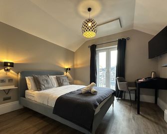 Number One Hundred Bed And Breakfast - Cardiff - Habitación