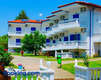 Hotel Paraktio - Nea Kallikratia - Edificio