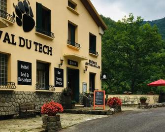 Hotel Le Val Du Tech - Prats-de-Mollo-la-Preste - Building