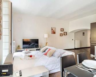 Centro Storico Nido a 147 passi dal Lago Maggiore - Arona - Chambre
