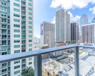 Downtown Miami Condos by Lua Host - Miami