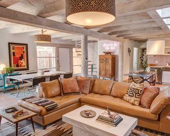 The Mystic Santa Fe - Santa Fe - Living room