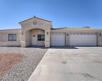 Central Lake Havasu City House Grill and EV Charger - Lake Havasu City - Gebäude