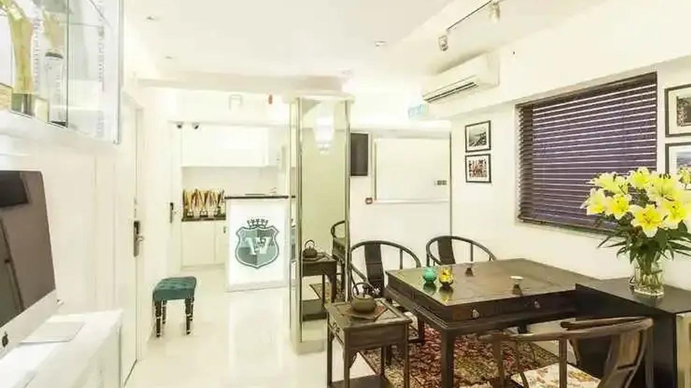 Global Holiday Home