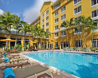 Ft. Lauderdale Airport-Cruise Port, FL - Dania Beach - Pool