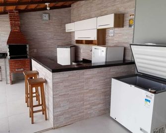 Charming House With Pool - Três Rios - Front desk