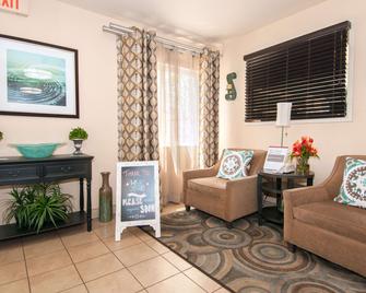 Sonesta Simply Suites Anaheim - Garden Grove - Obývací pokoj