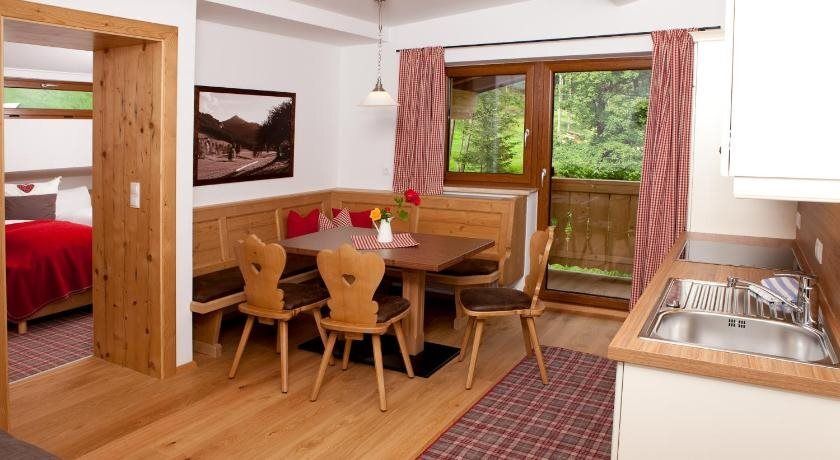 Zauchtaler Hof - אלטנמארקט אים פונגאו - חדר אוכל