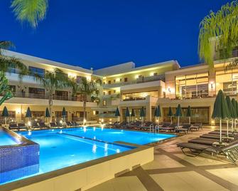 Porto Platanias Beach Resort & Spa - Platanias - Πισίνα