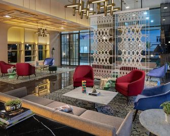 The Reiz Suites, Artotel Curated - מדאן - טרקלין
