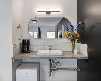 Gateway Suites Charming Stay perfect for 4 Guests - Harvie Heights