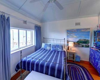 Blue On Blue Bed and Breakfast - Kalk Bay - Habitación