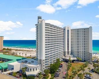 Pelican Beach Resort by Panhandle Getaways - Destin - Building