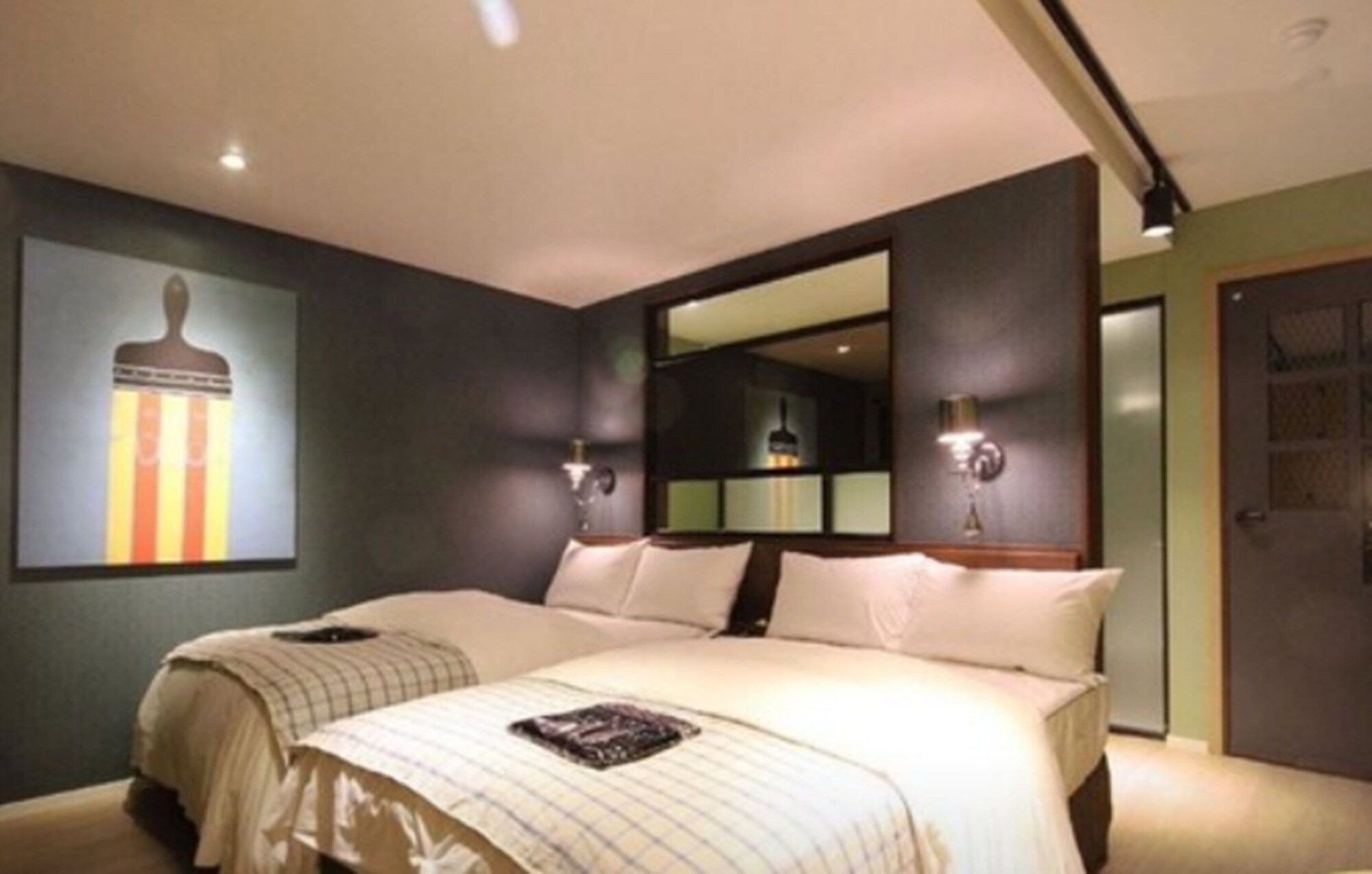 25 آورز هوتل