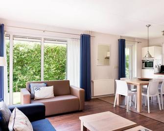 Bungalow near Alde Feanen Site - Earnewâld - Living room