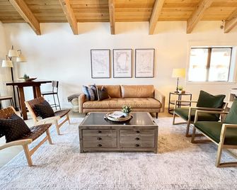 Beautiful Lake View Home in Incline Village - Incline Village - Salon