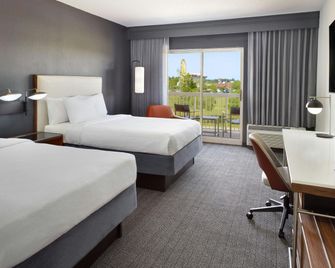كورتيارد باي ماريوت ميرتل بيتش برودواي - ميرتل بيتش - غرفة نوم