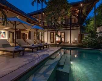 Jimbaran Beach Villas by Nakula - South Kuta - Uima-allas