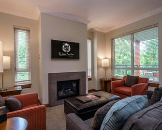 Sutton Place Hotel Revelstoke Mountain Resort - Revelstoke - Living room