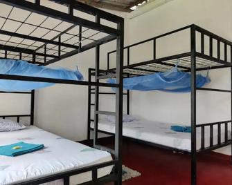 Catch The Ella Train Hostel - Kandy - Habitación